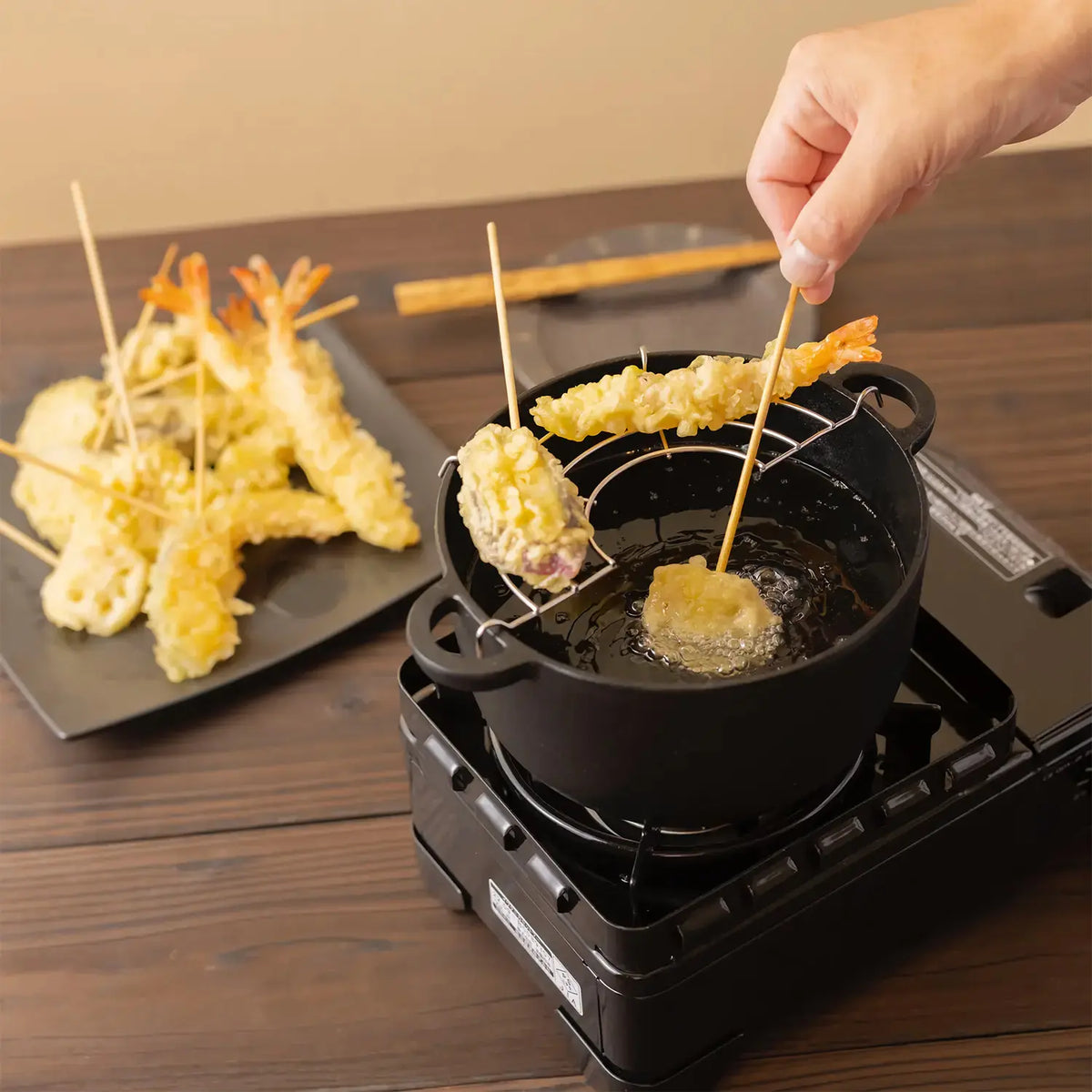 Iwachu Cast Iron Tempura and Fondue Pan