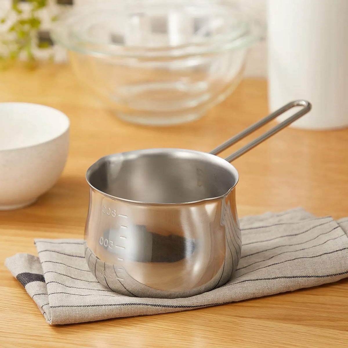 Takekoshi Stainless Steel Milk Pan with Scale