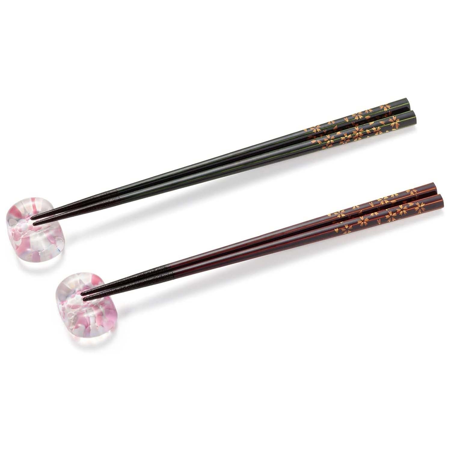 https://www.globalkitchenjapan.com/cdn/shop/products/ADERIATsugaruVidroSoda-LimeGlassWakasaLacqueredSakuraPairChopstickRestsandChopsticks_2_1600x.jpg?v=1627818816