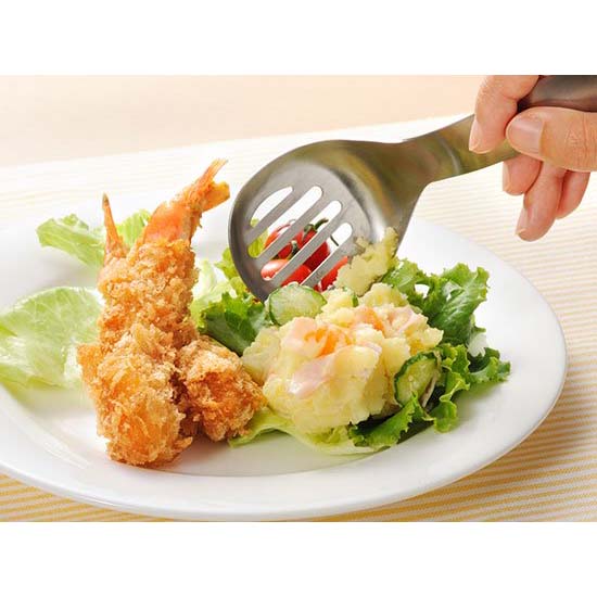 https://www.globalkitchenjapan.com/cdn/shop/products/AuxMasherSpoon_4.jpg?v=1615373681