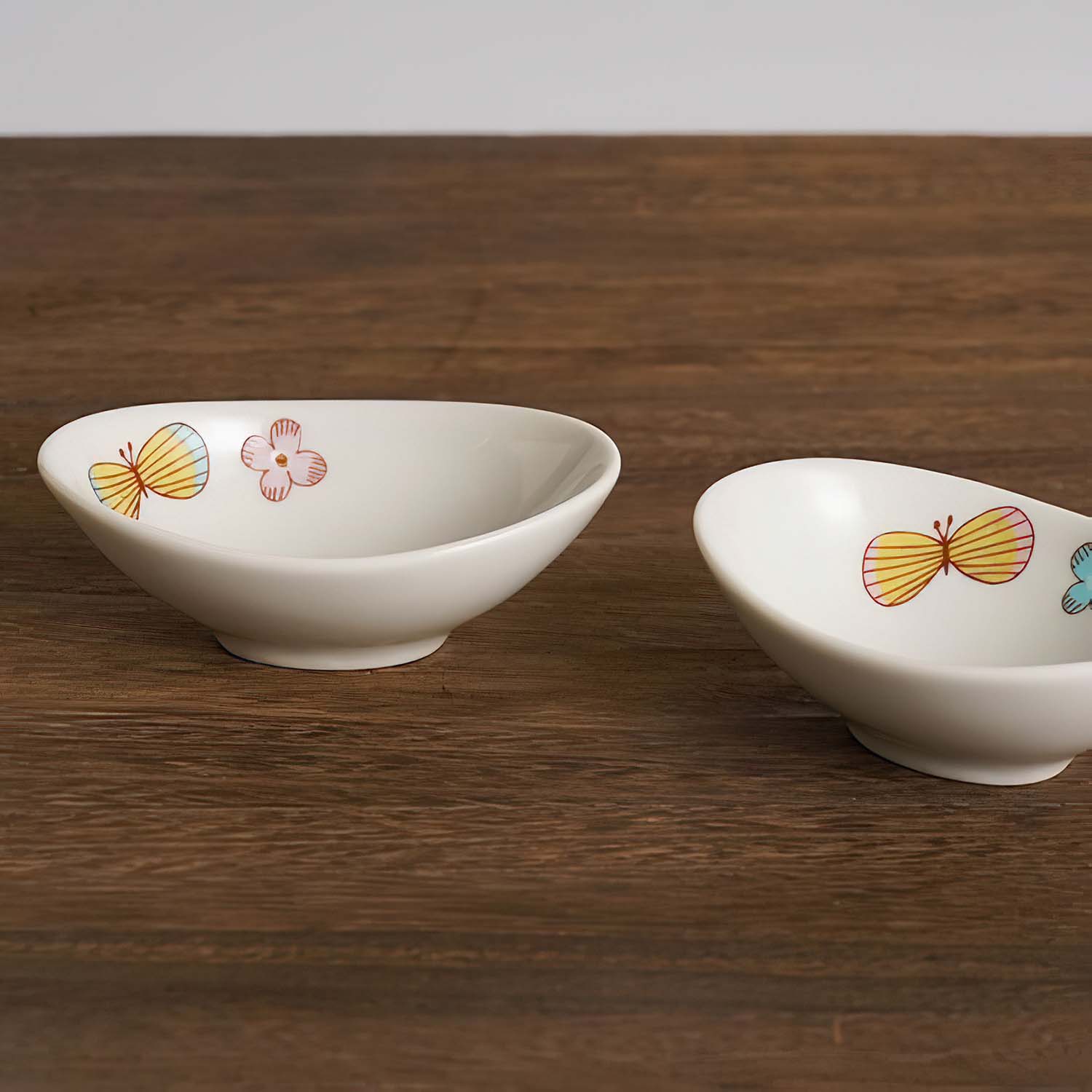 HAREKUTANI Porcelain Butterfly Bowl - Globalkitchen Japan