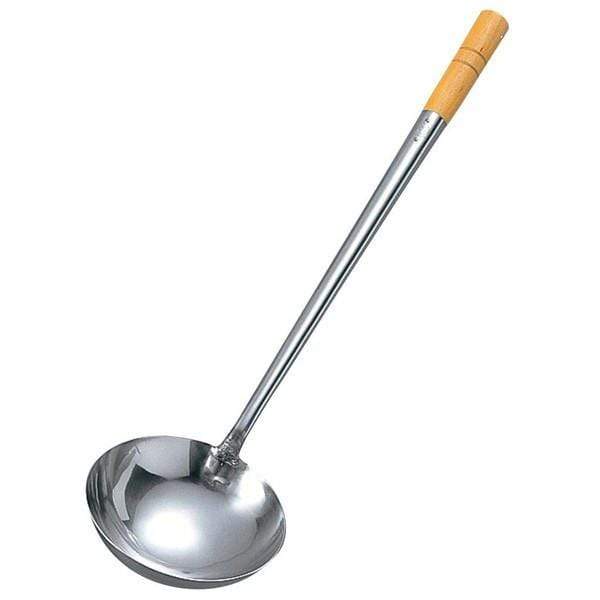 https://www.globalkitchenjapan.com/cdn/shop/products/yamagi-stainless-steel-wok-ladle-hoak-with-wood-handle-wok-ladles-25962173391_1600x.jpg?v=1563981478